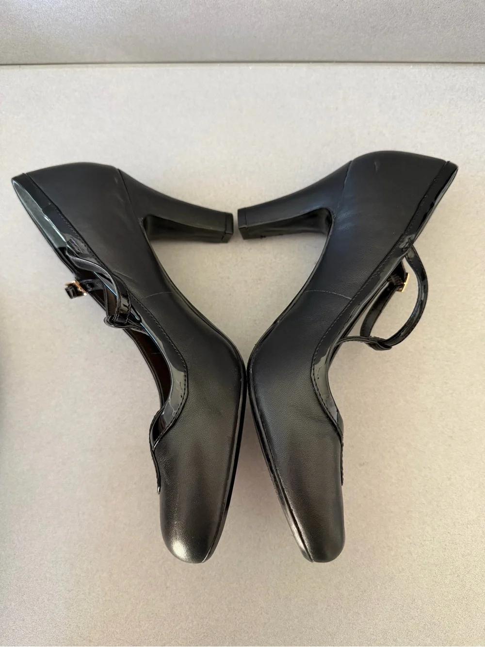 Gianni Bini Black T-Strap Mary Jane Heels Memory Foam Comfort Pumps 8M NWOT